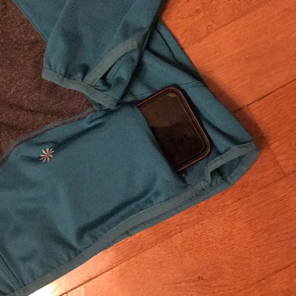 💕Athleta Reflective Prevail Jacket/Coat💕 - Picture 11 of 14